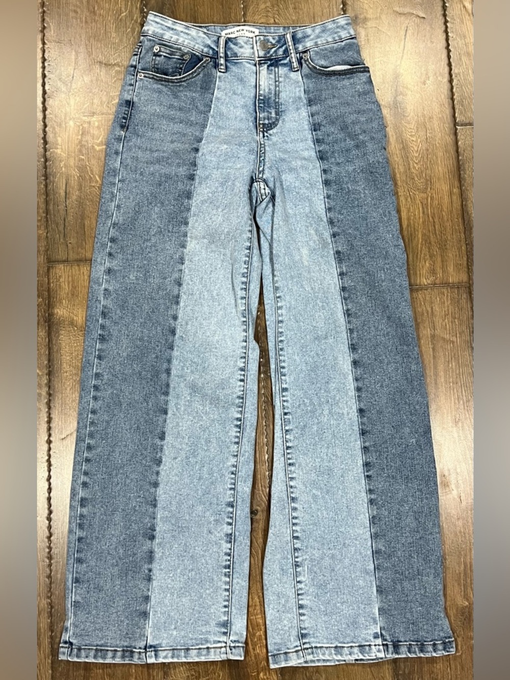 Marc New York  Two-Tone,High Rise, Wide Leg Jeans size 2 EUC